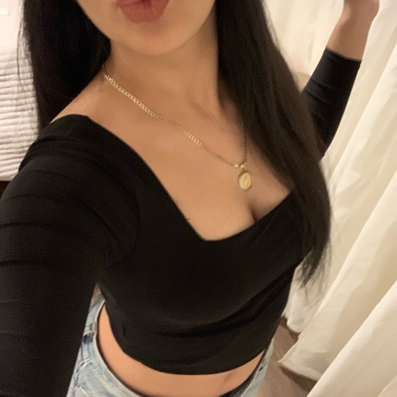 Meet your Posher, Valerie - Picture 5 of 5